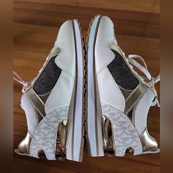 Michael Kors shoes - Picture 10 of 11